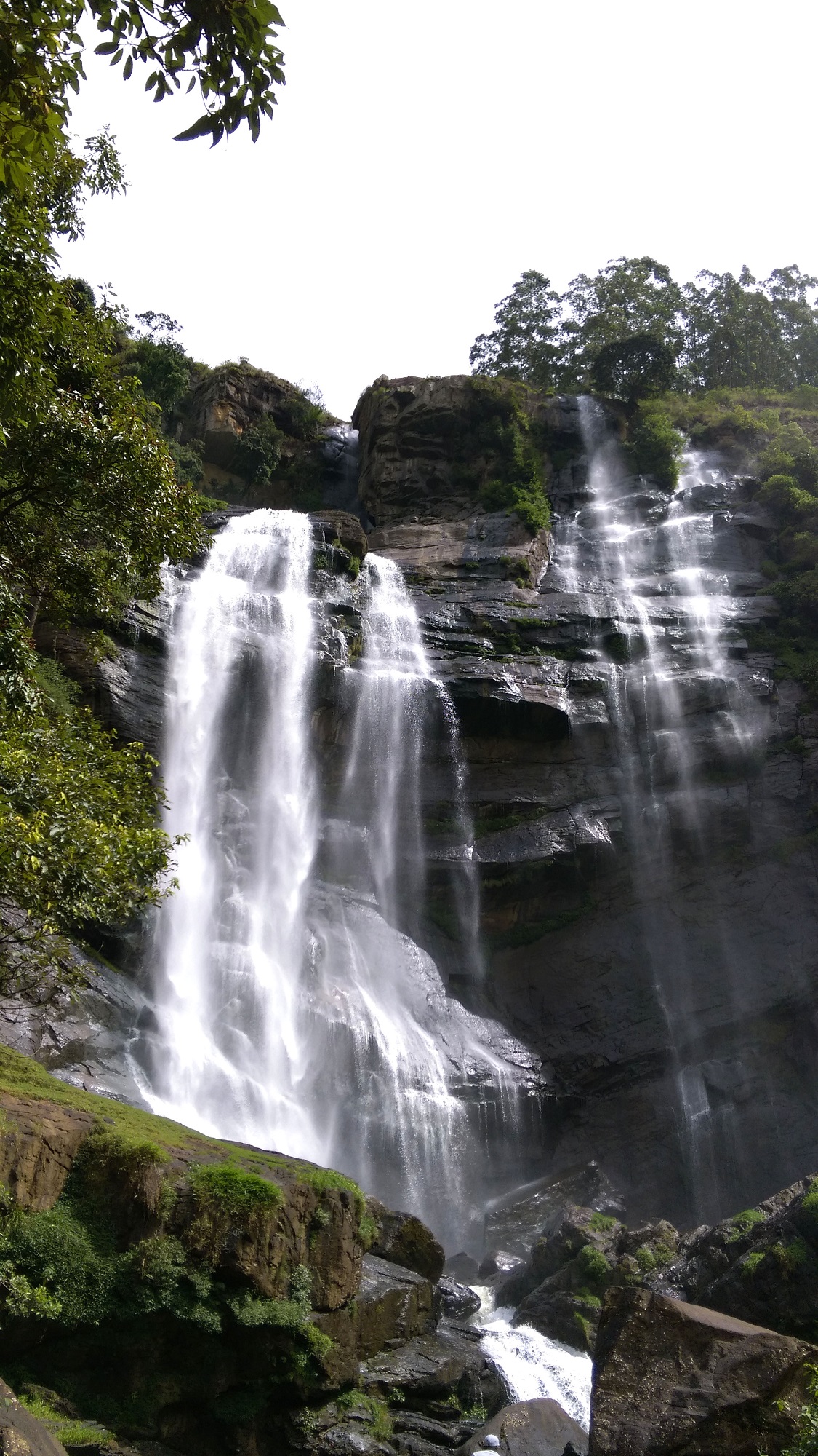 Bomburu Waterfall